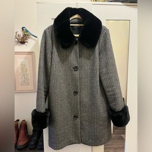 REFORMATION HOUNDSTOOTH COAT